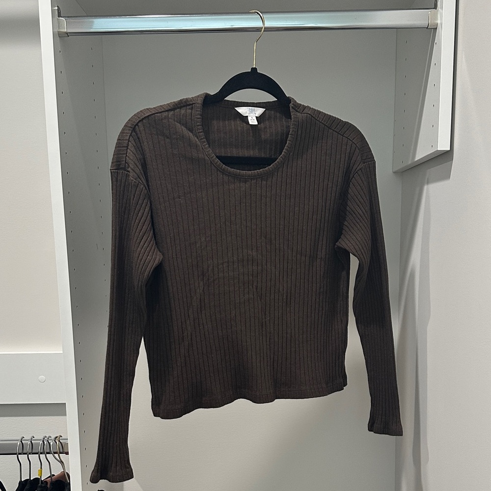 Time and Tru Chocolate Ribbed Top